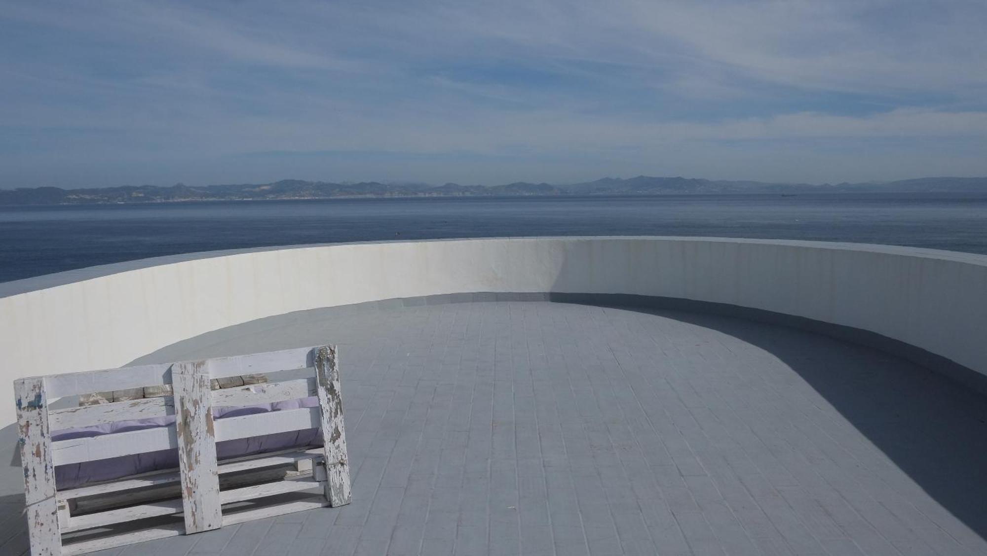 Hotel Floating House Tarifa Esterno foto